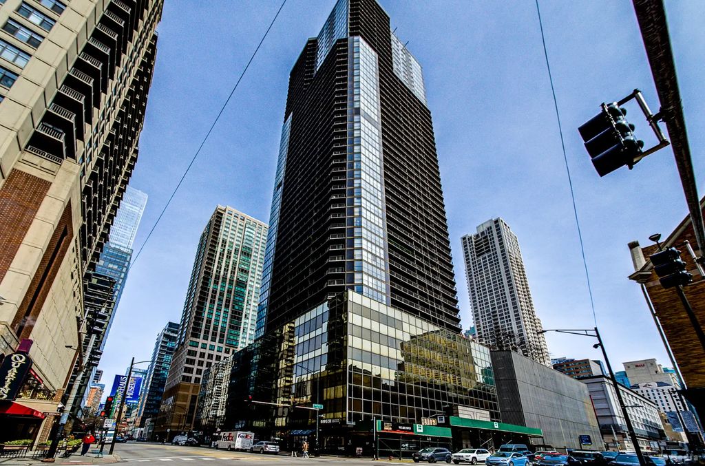 10 E Ontario Street 4005, Chicago, 60611