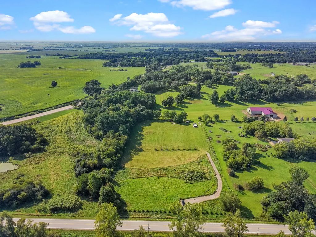 17107 Oak Grove Road, Harvard