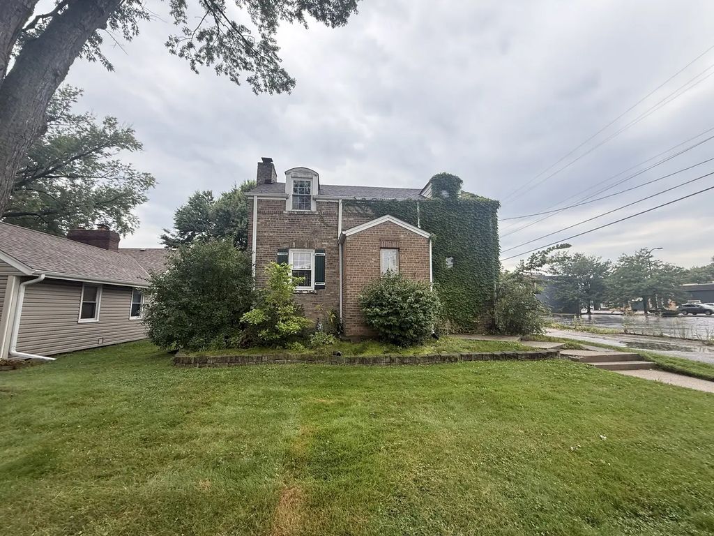 9510 Campbell Avenue, Oak Lawn