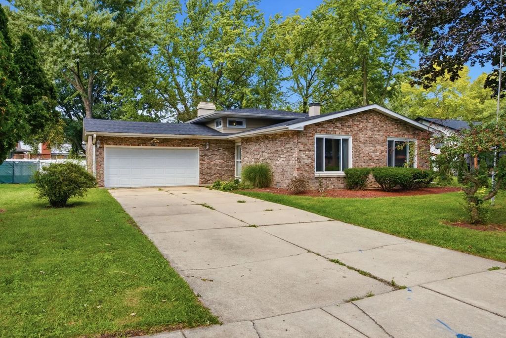 1120 Joel Avenue, Aurora