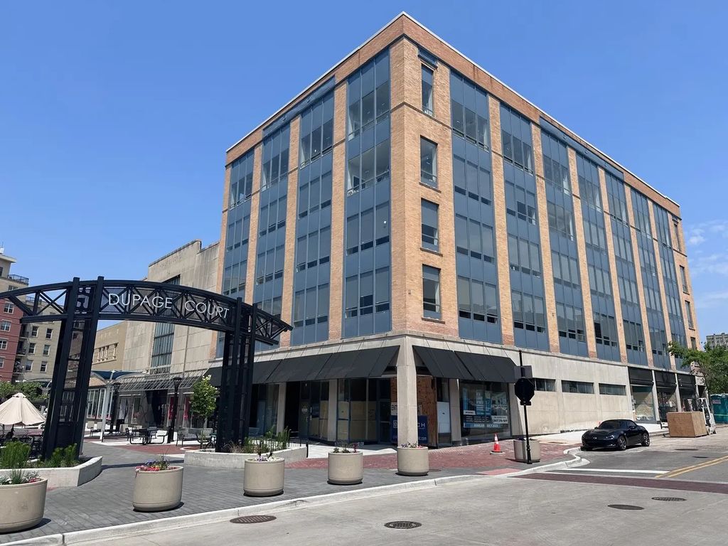40 Dupage Court 409, Elgin