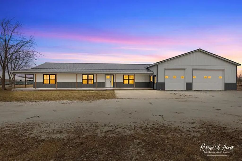 6255 W State Route 17 Road, Kankakee