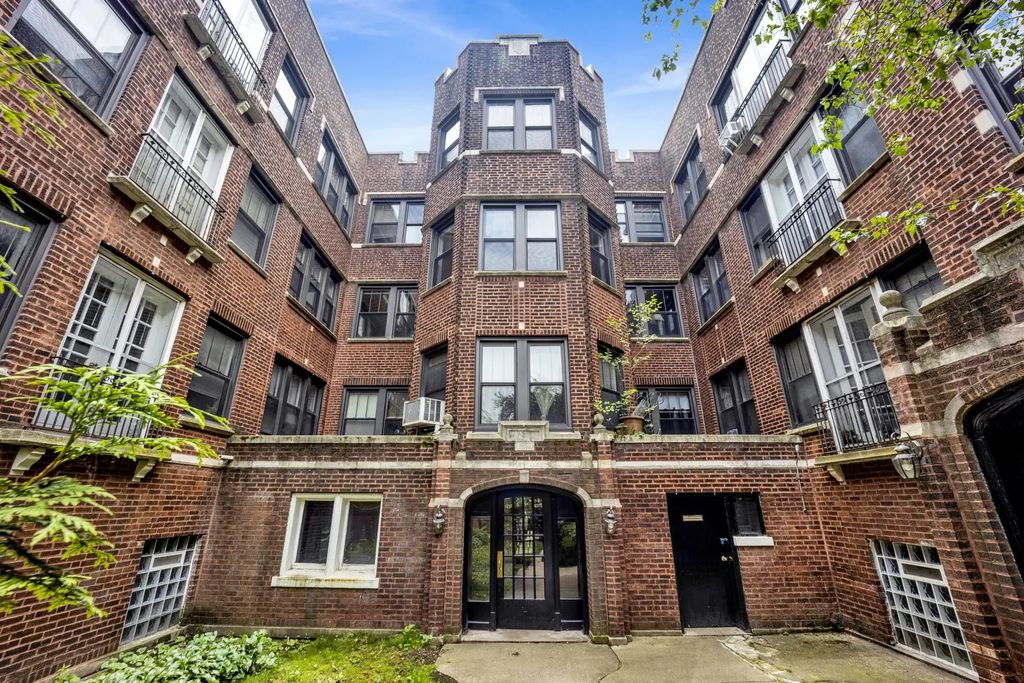 1239 W Greenleaf Avenue 3s, Chicago