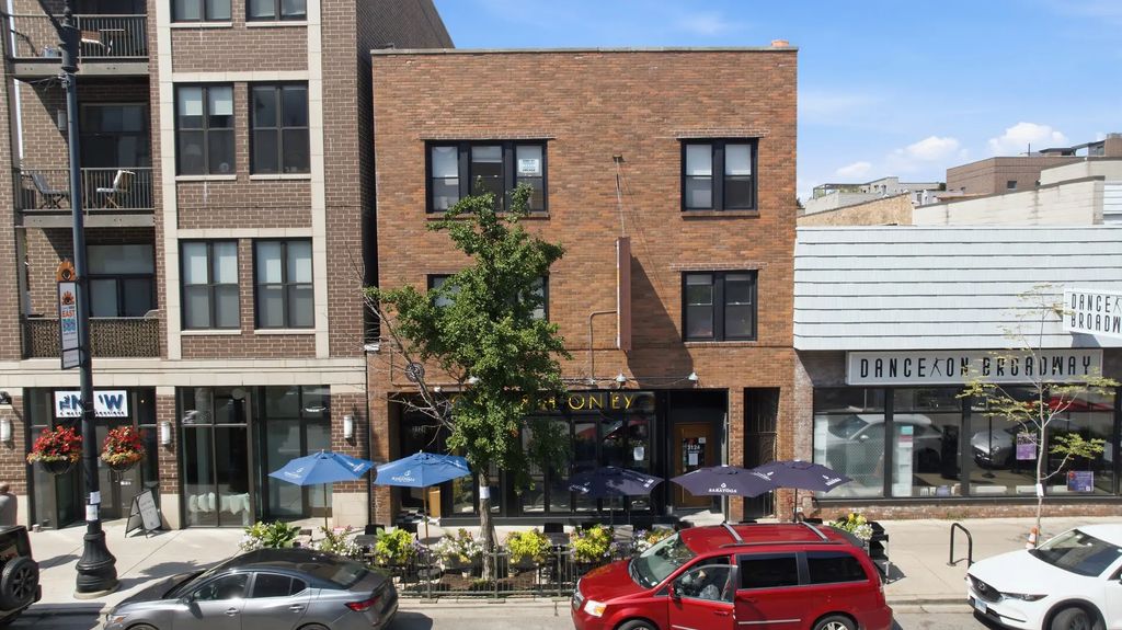 3124 N Broadway Street, Chicago