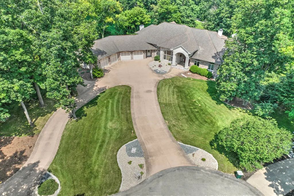 4180 S Lake Court, Decatur