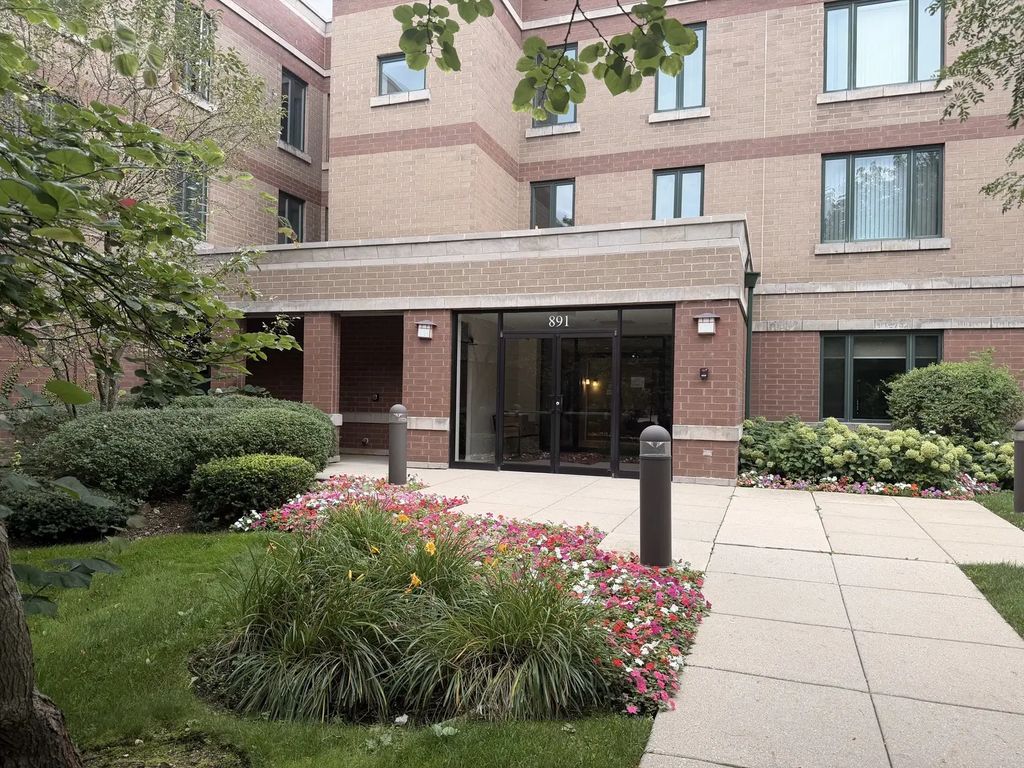891 Central Avenue 219, Highland Park, 60035
