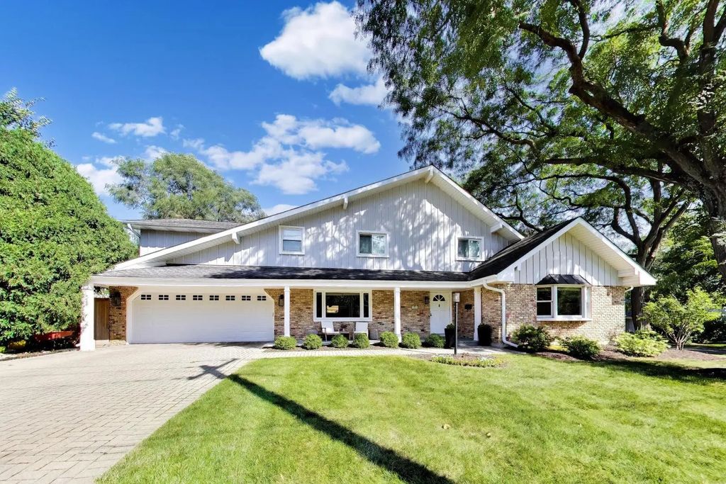 101 N Clay Street, Hinsdale