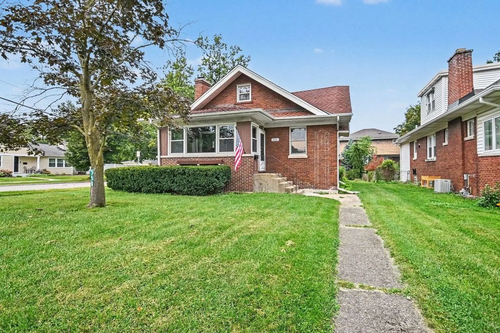 550 S Oakland Avenue, Villa Park