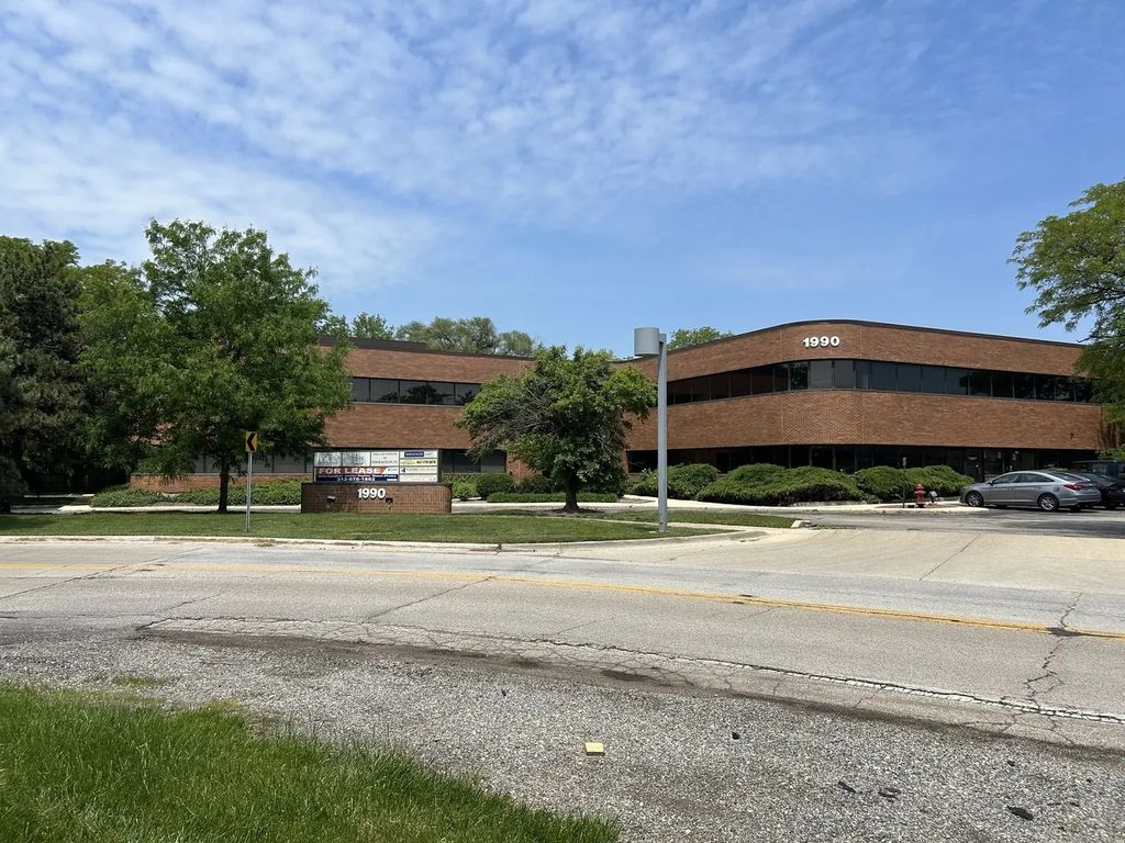 1990 E Algonquin Road, Schaumburg