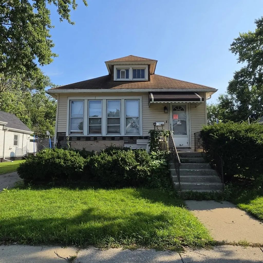 2331 Desplaines Street, Blue Island
