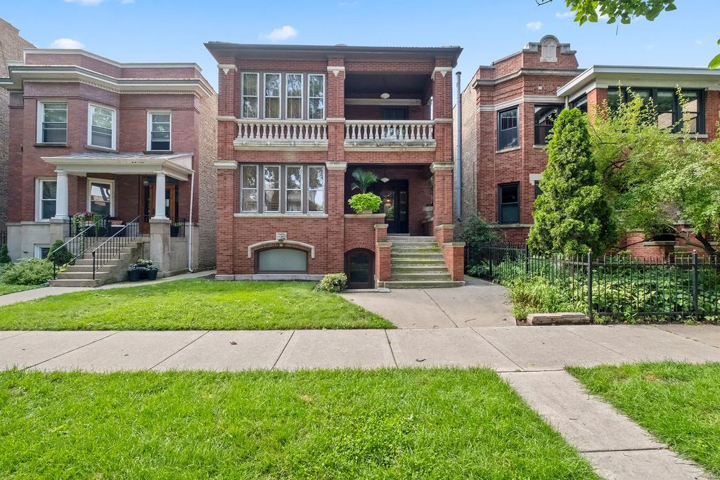 1335 W Thorndale Avenue 1, Chicago