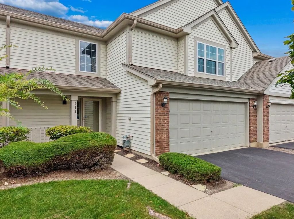 472 Heather Court 40-c2-472, Lindenhurst
