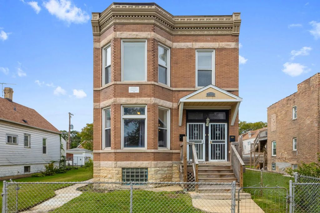7322 S Langley Avenue, Chicago