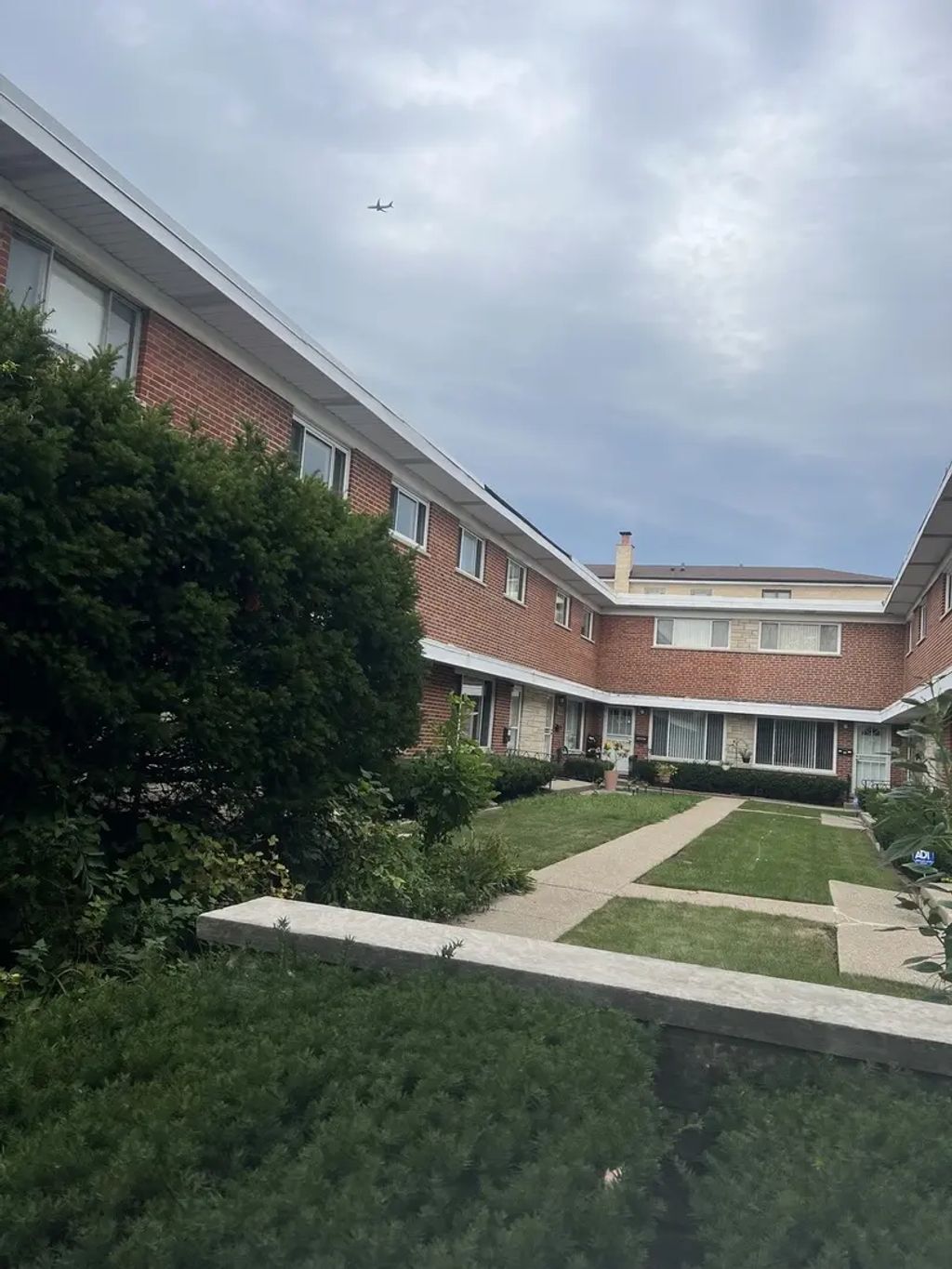 3950 W Glenlake Avenue A, Chicago, 60659