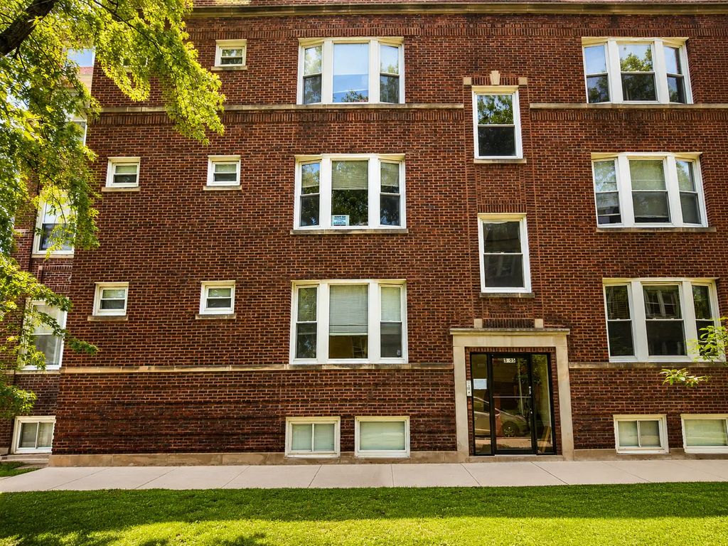 3105 W Argyle Street 1, Chicago