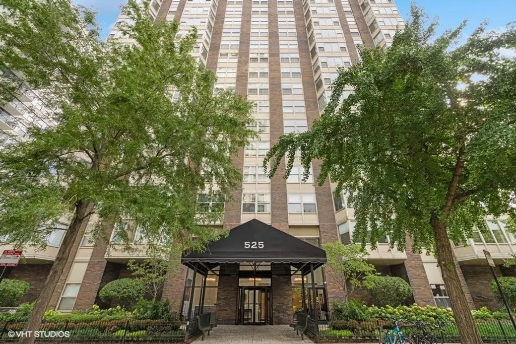 525 W Hawthorne Place 1007, Chicago, 60657