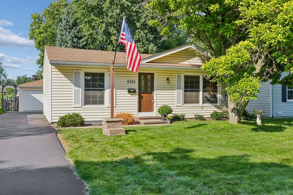 1111 Dawes Avenue, Wheaton