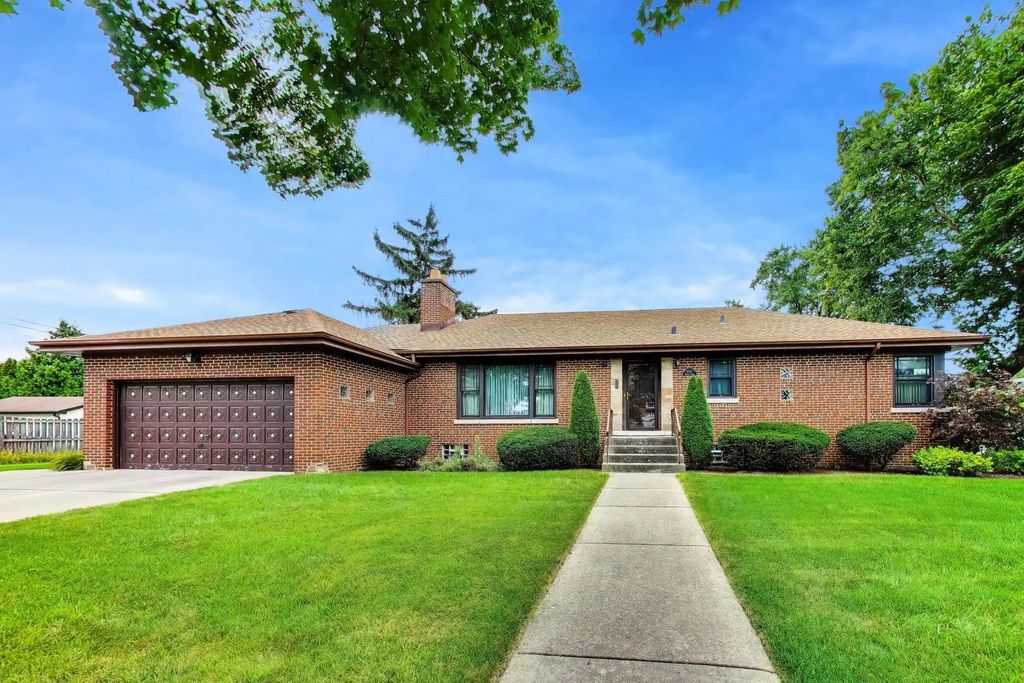 6247 N Leona Avenue, Chicago, 60646