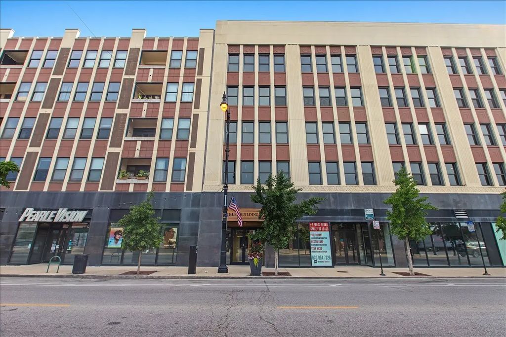 4015 N Milwaukee Avenue 416, Chicago, 60641