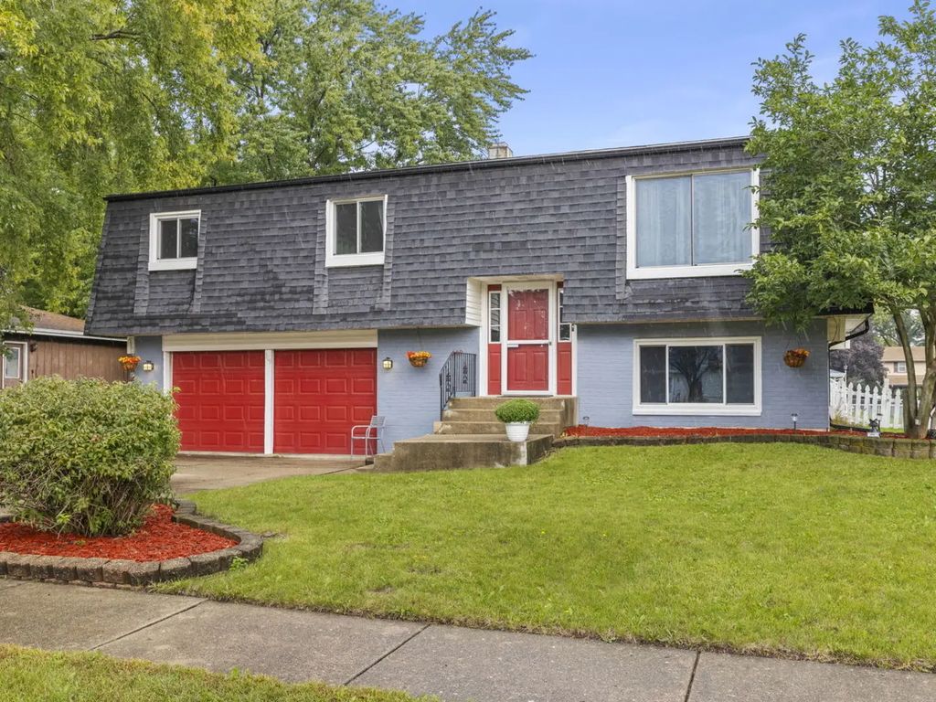 109 Prairie Drive, Minooka