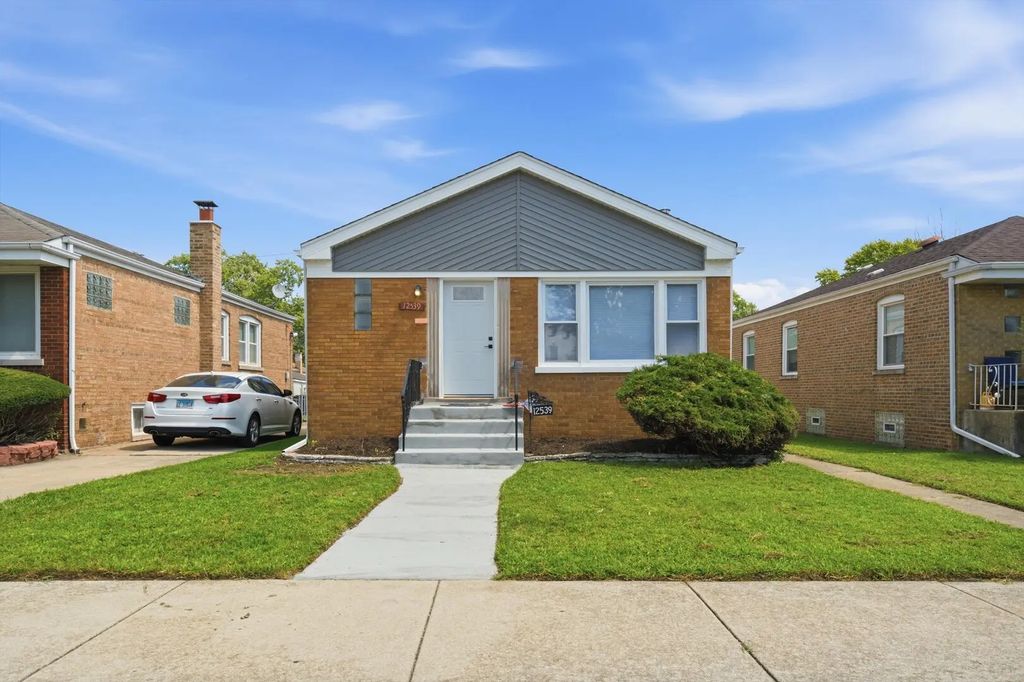 12539 S Yale Avenue, Chicago, 60628