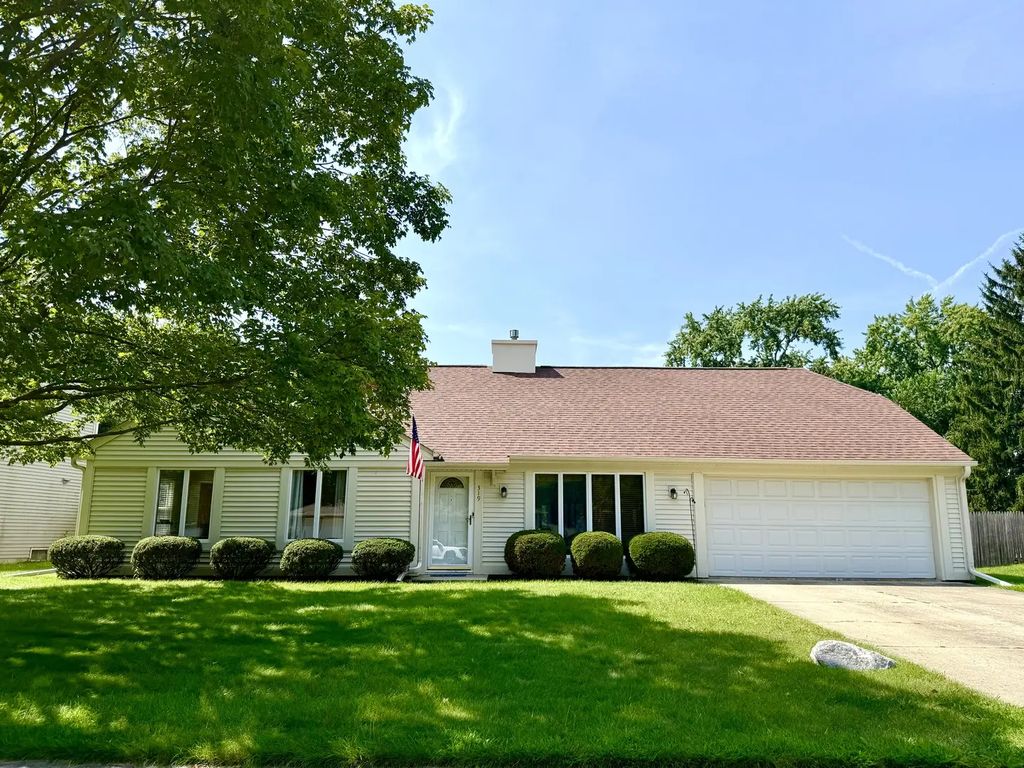 319 Boulder Hill Pass, Oswego