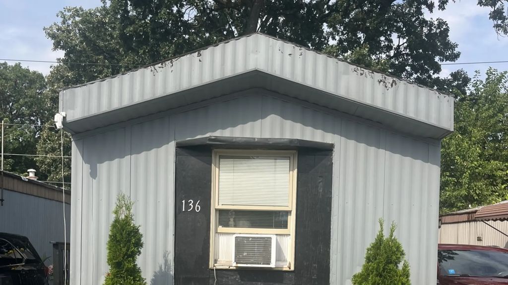 7240 107th Street W 136, Worth