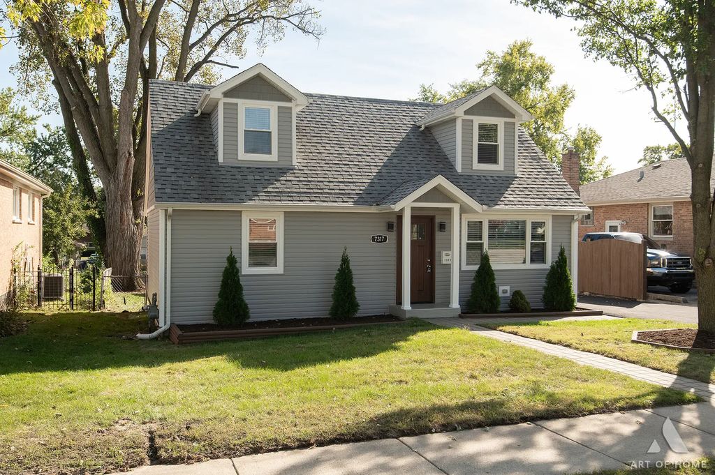 7317 W 114th Street, Worth