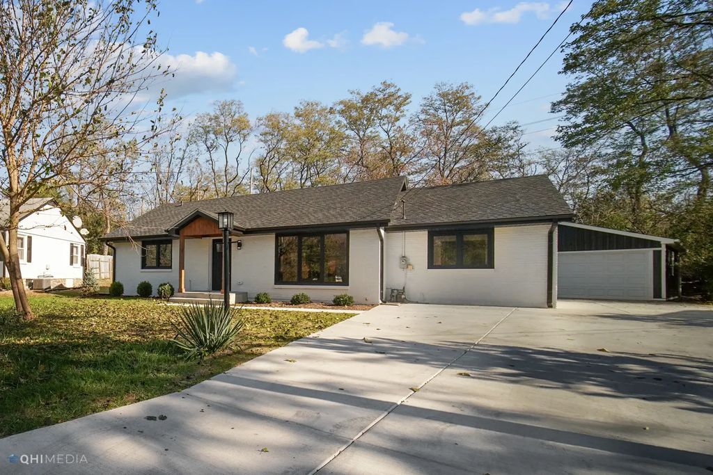 66 Mionske Drive, Lake Zurich