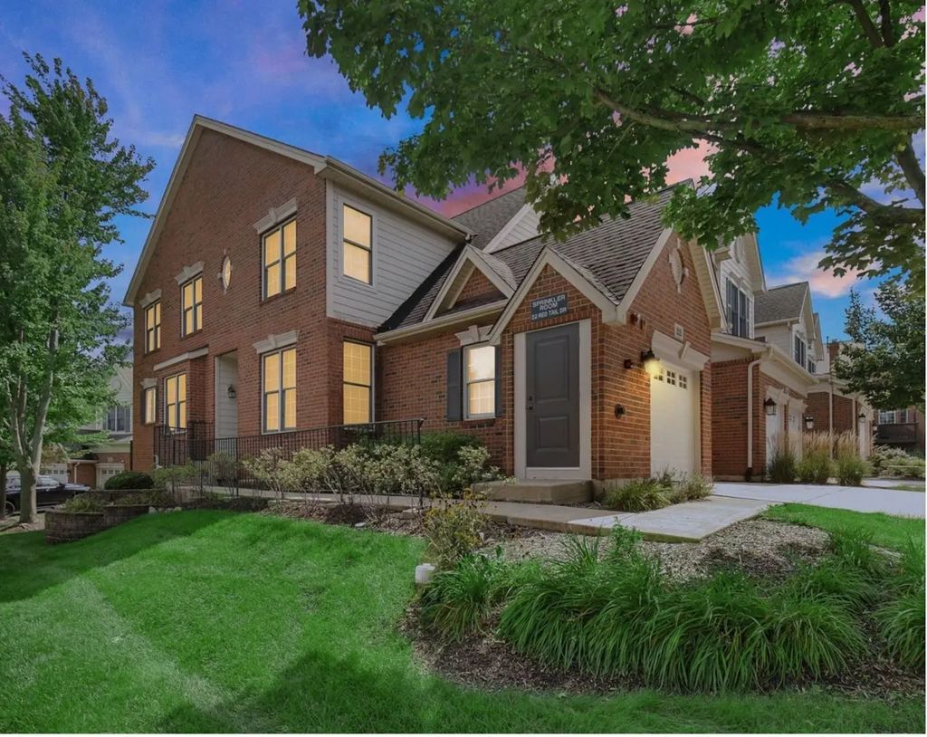 22 Red Tail Drive, Hawthorn Woods, 60047