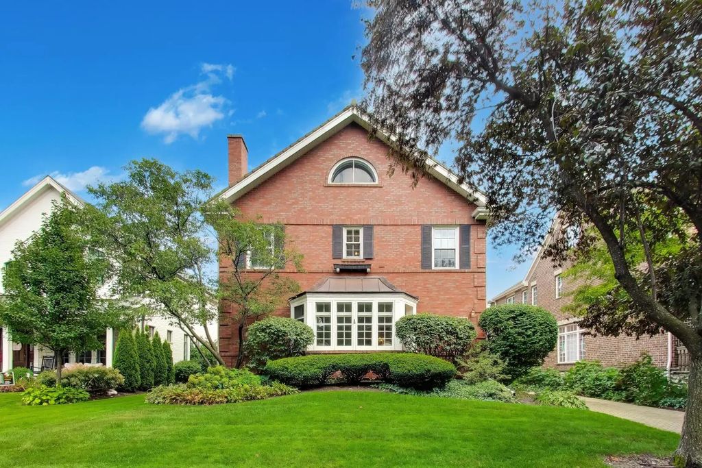 829 Clinton Place, River Forest