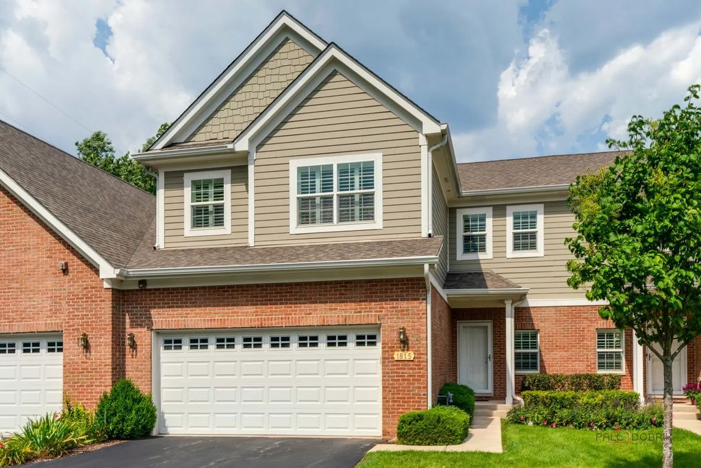 1815 Torrey Parkway, Libertyville