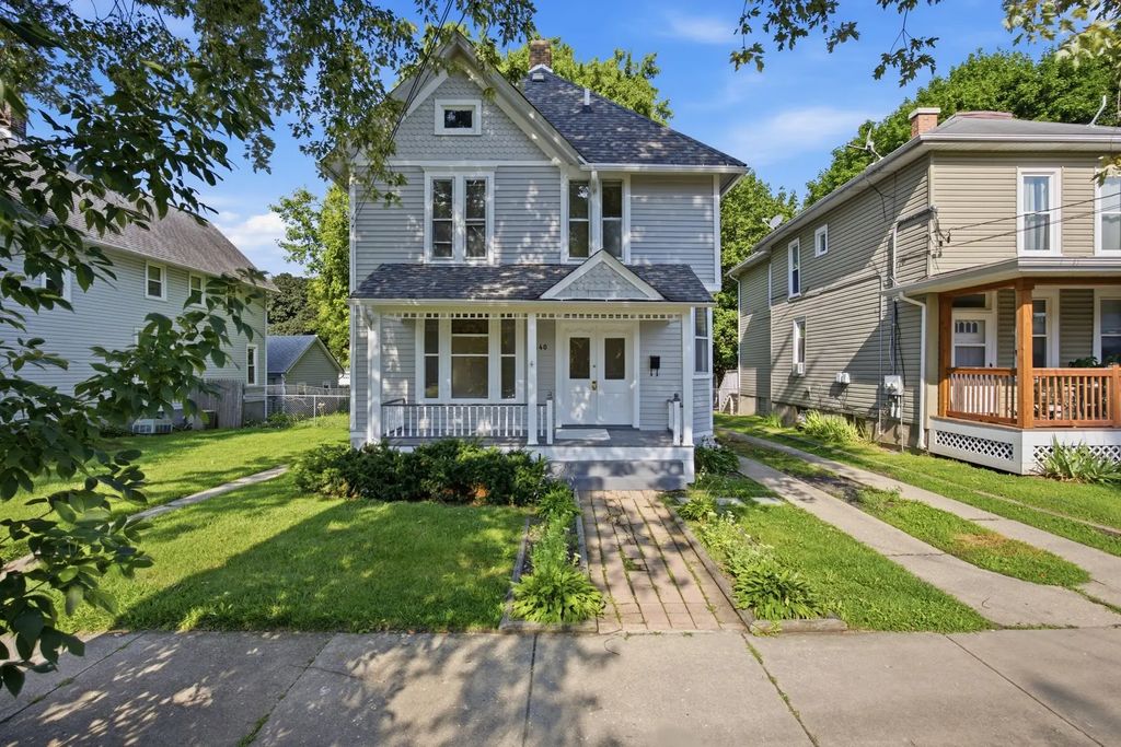 340 Moseley Street, Elgin
