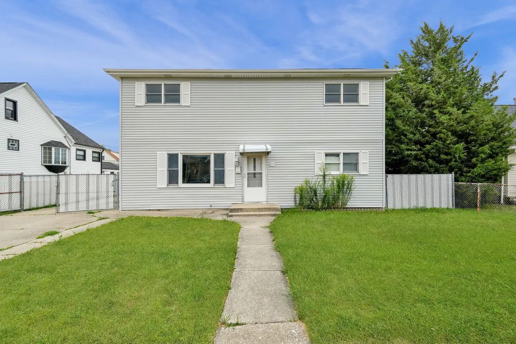 4933 S Lockwood Avenue, Chicago, 60638