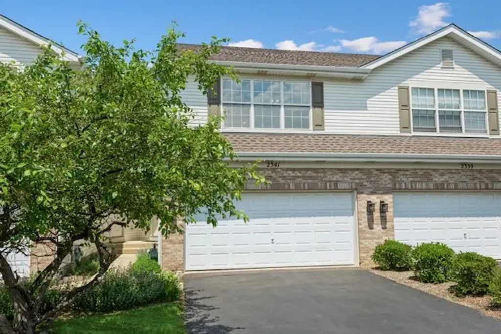2341 Stoughton Circle 2341, Aurora