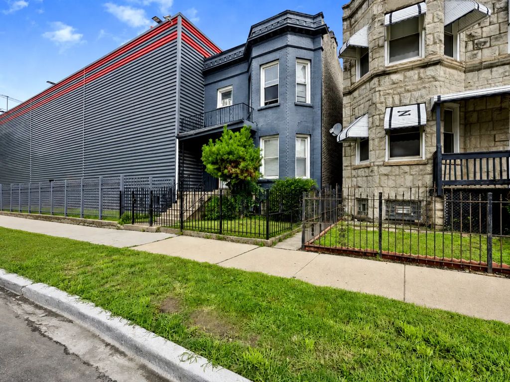 4546 W Jackson Boulevard, Chicago, 60624