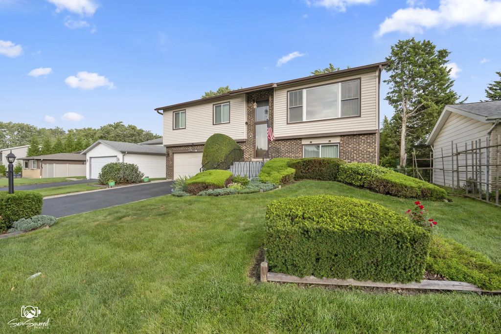 635 N Rumple Lane, Addison