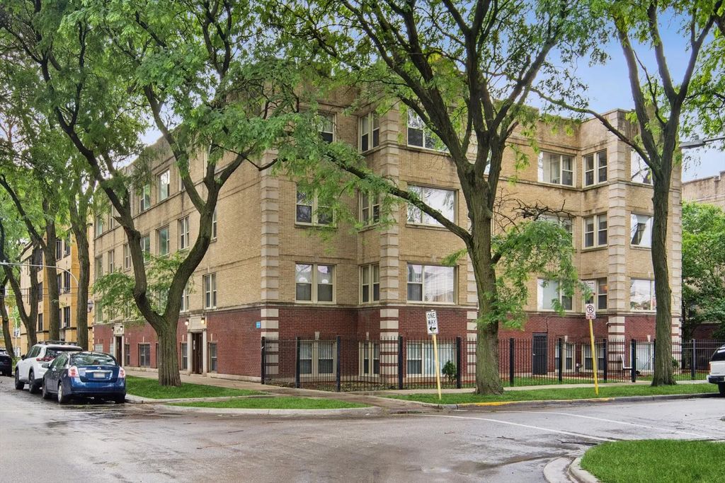 3923 W Ainslie Street 1e, Chicago