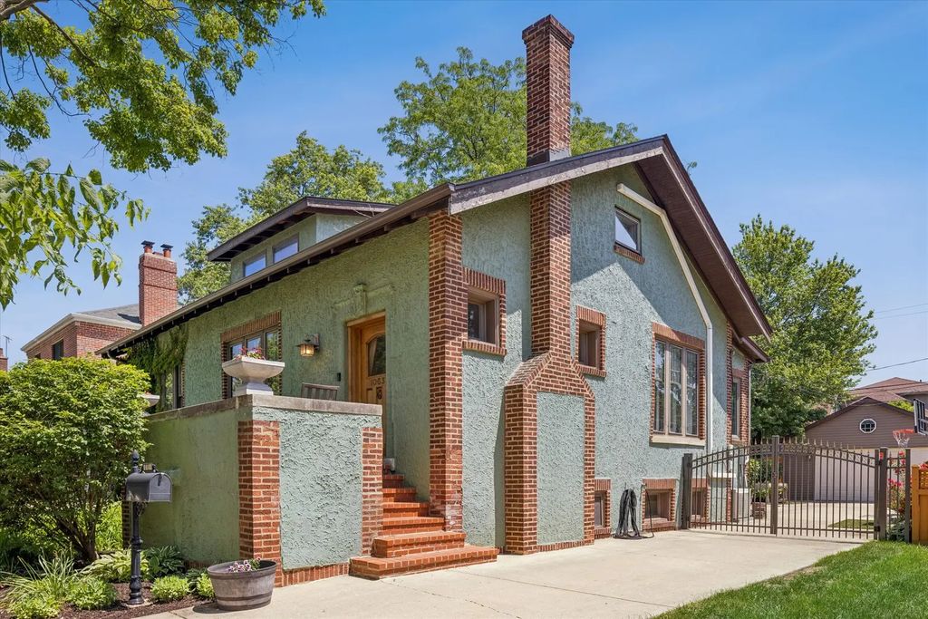 10637 S Oakley Avenue, Chicago