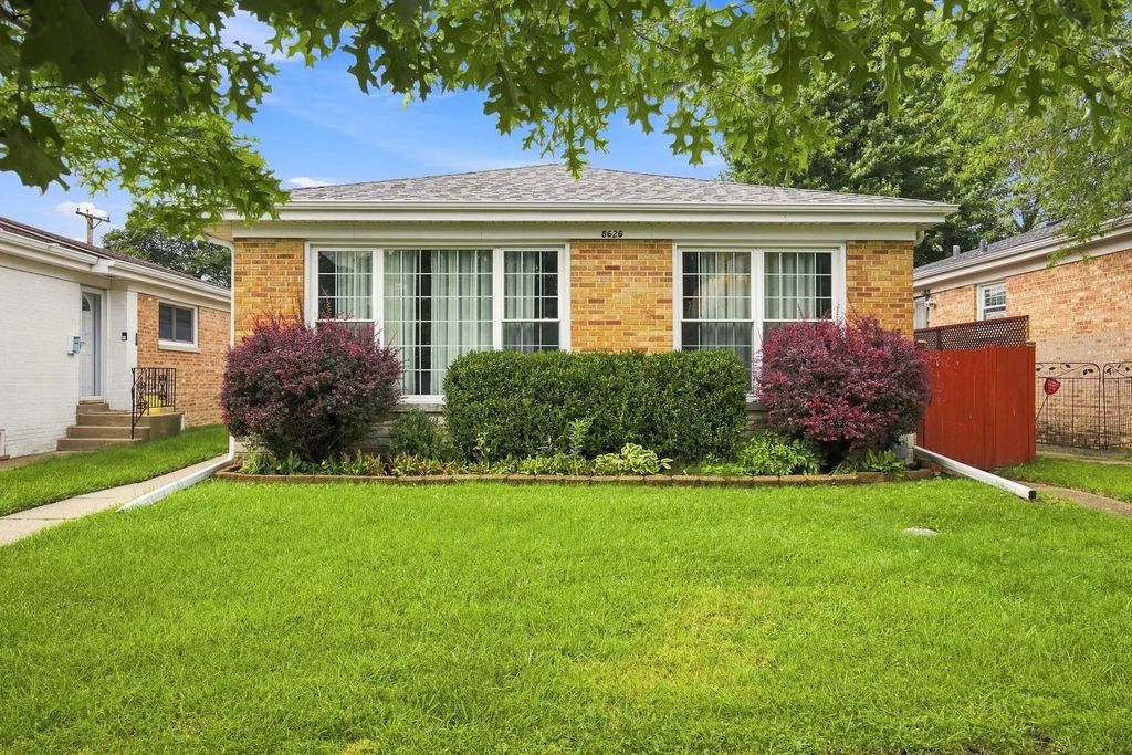 8626 Saint Louis Avenue, Skokie, 60076