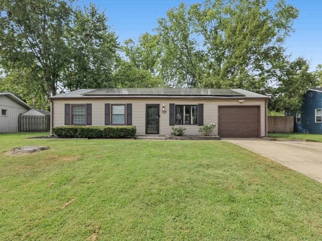 1307 Briarwood Drive, Champaign