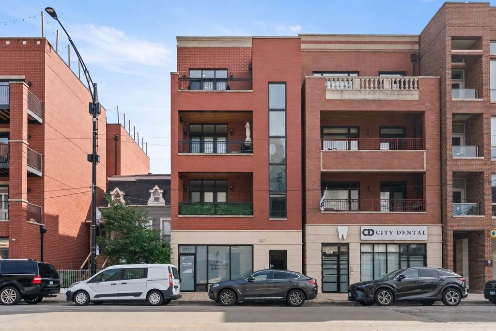 2507 N Halsted Street 4, Chicago