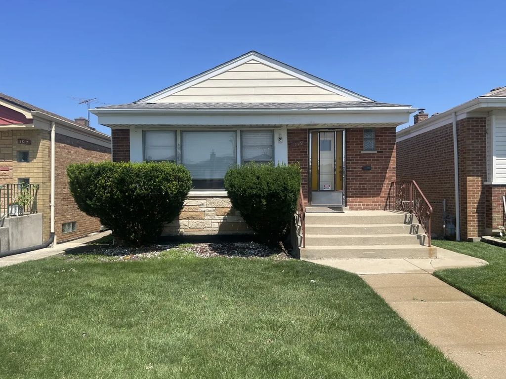 5819 S Narragansett Avenue, Chicago, 60638