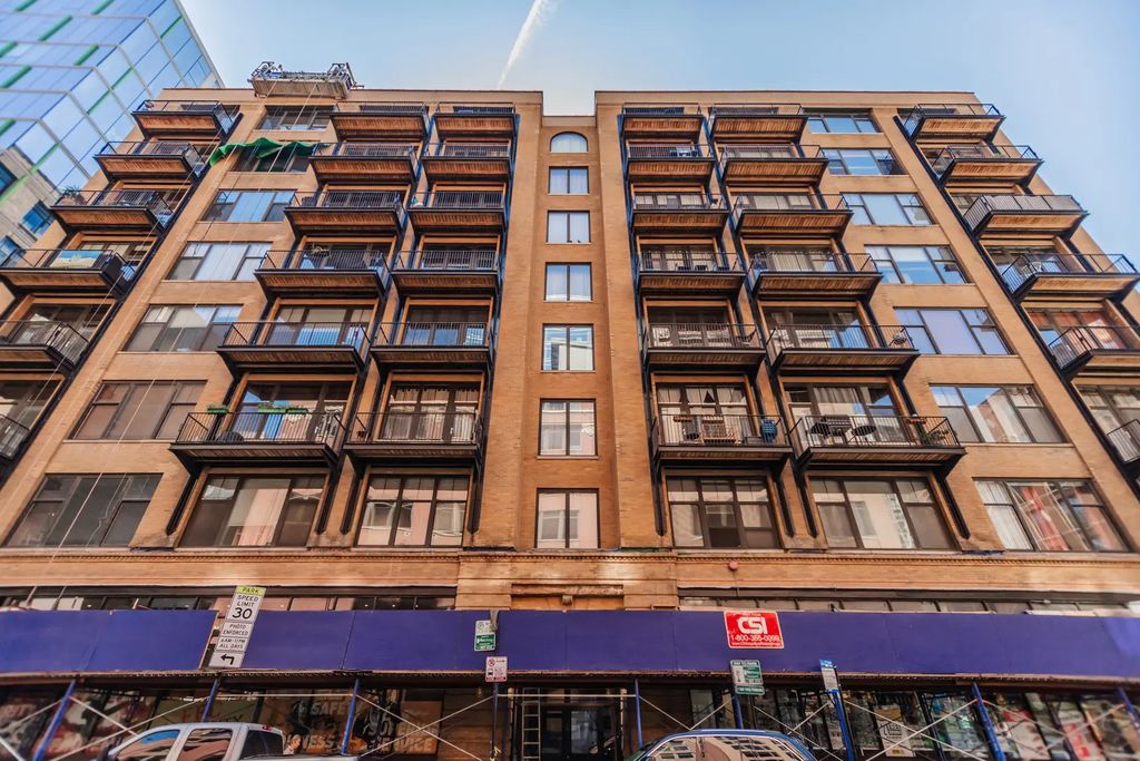 625 W Jackson Boulevard 212, Chicago, 60661