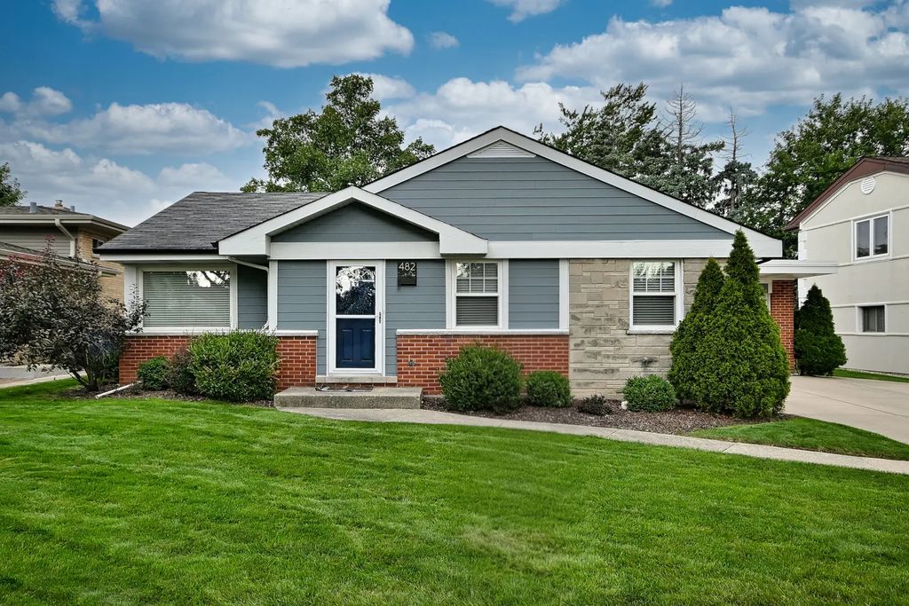 482 E Park Avenue, Elmhurst