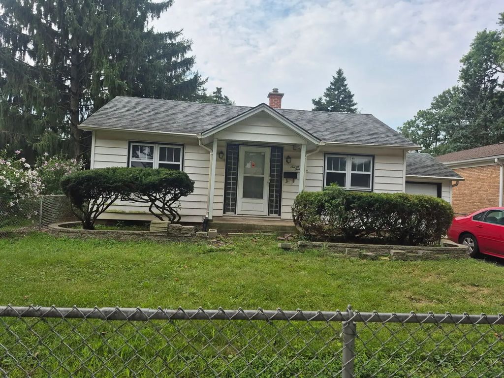 726 E Grand Lake Boulevard, West Chicago