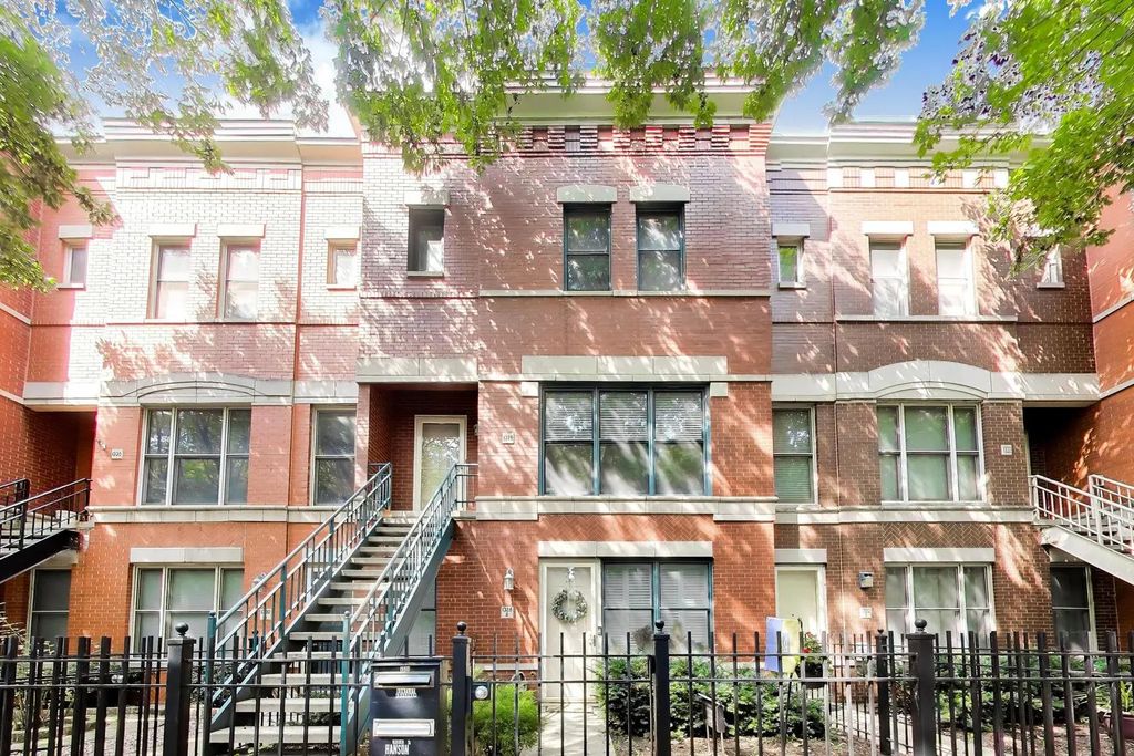 1328 W Fillmore Street B, Chicago, 60607