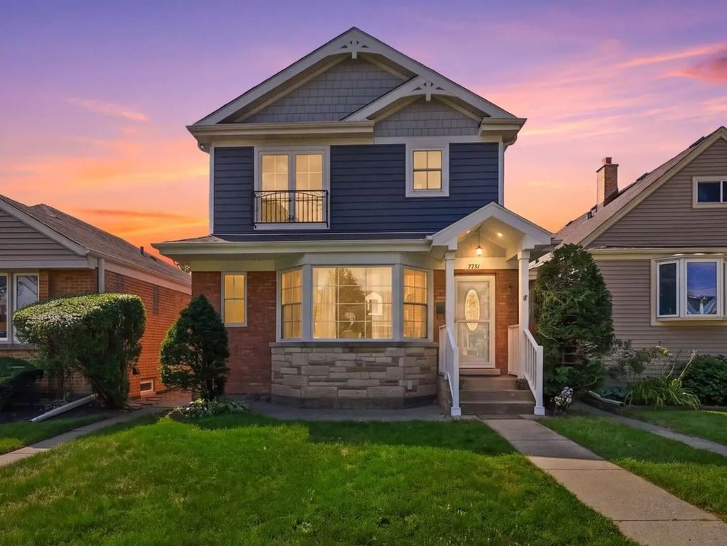 7731 W Palatine Avenue, Chicago
