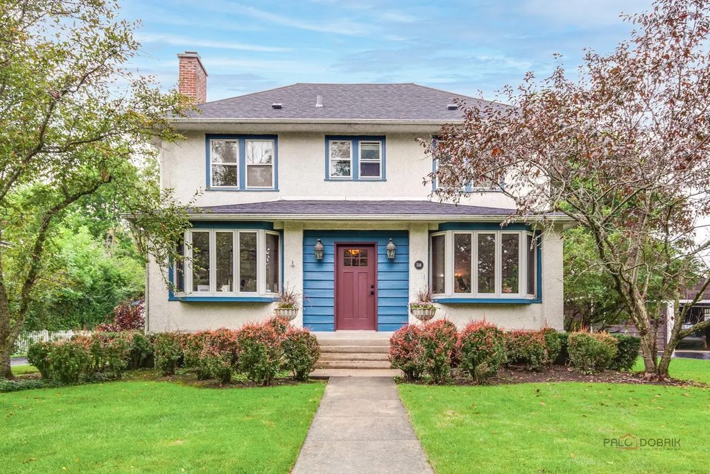 136 Washington Circle, Lake Forest, 60045