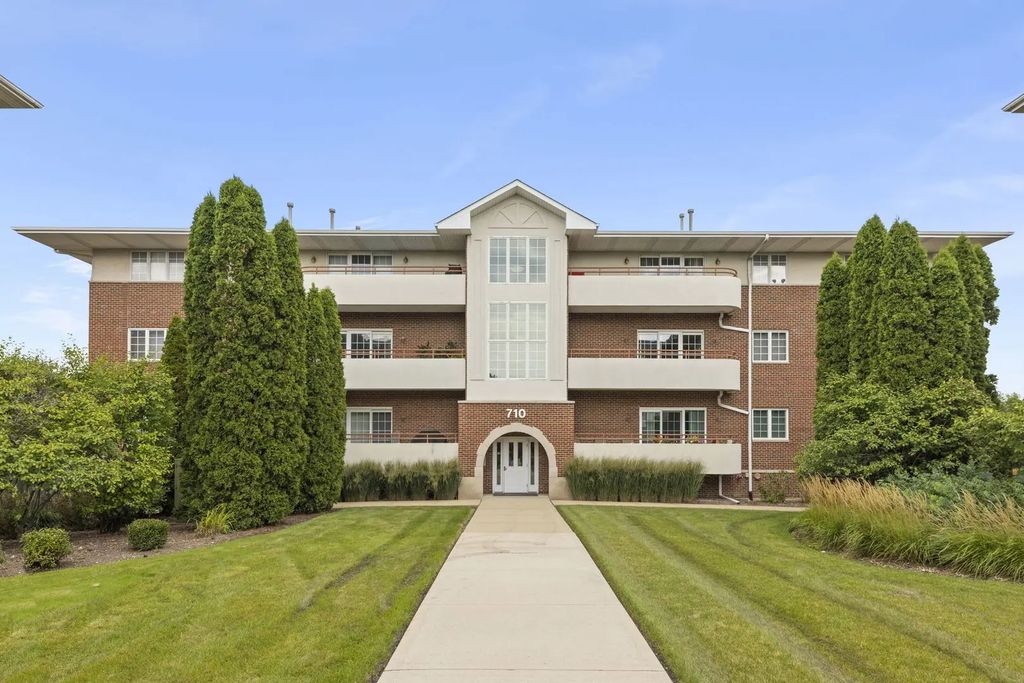 710 W 63rd Street 203, Westmont